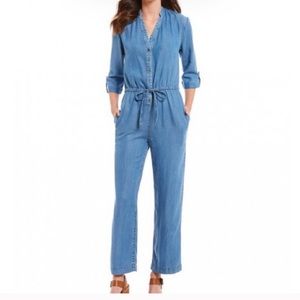 a loves a NWT Chambray Jumpsuit with Pockets sz L